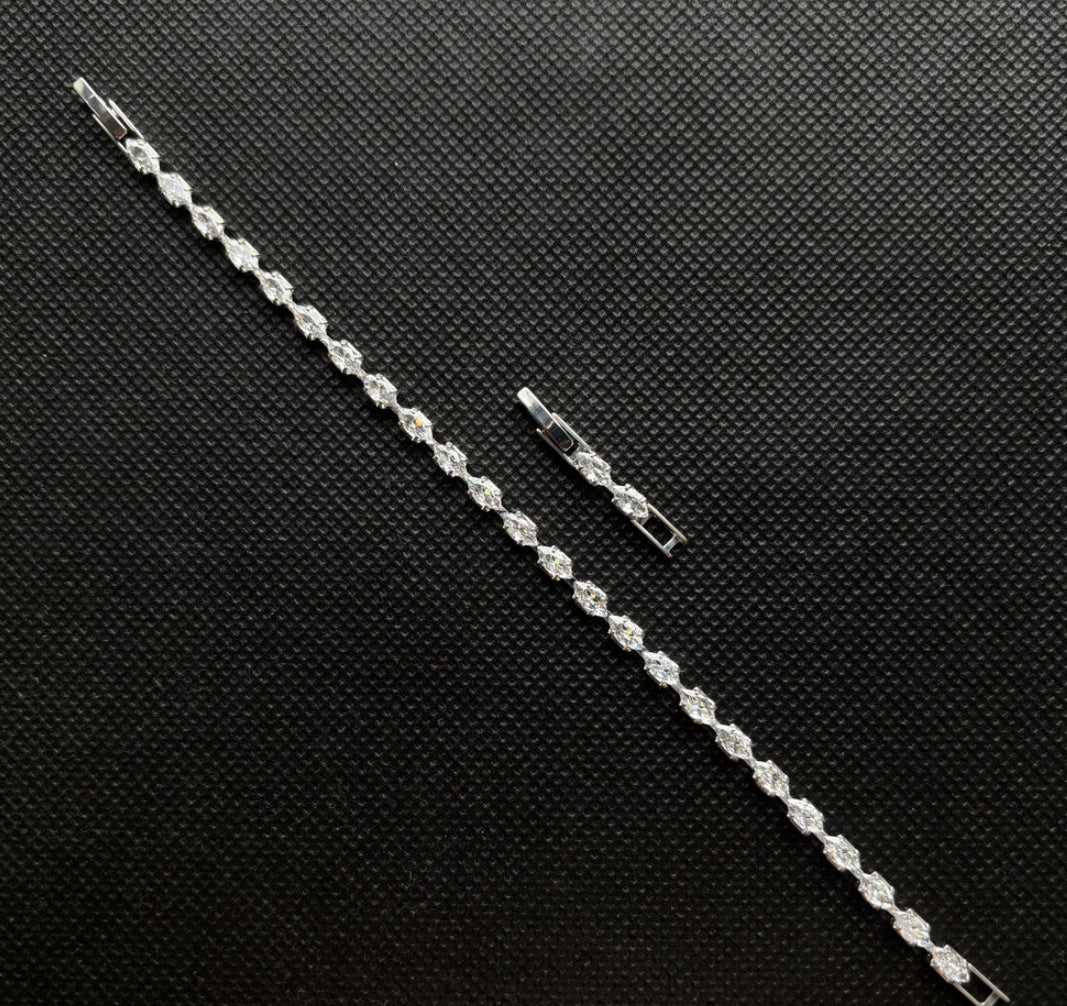 Tiny Crystal Bracelet
