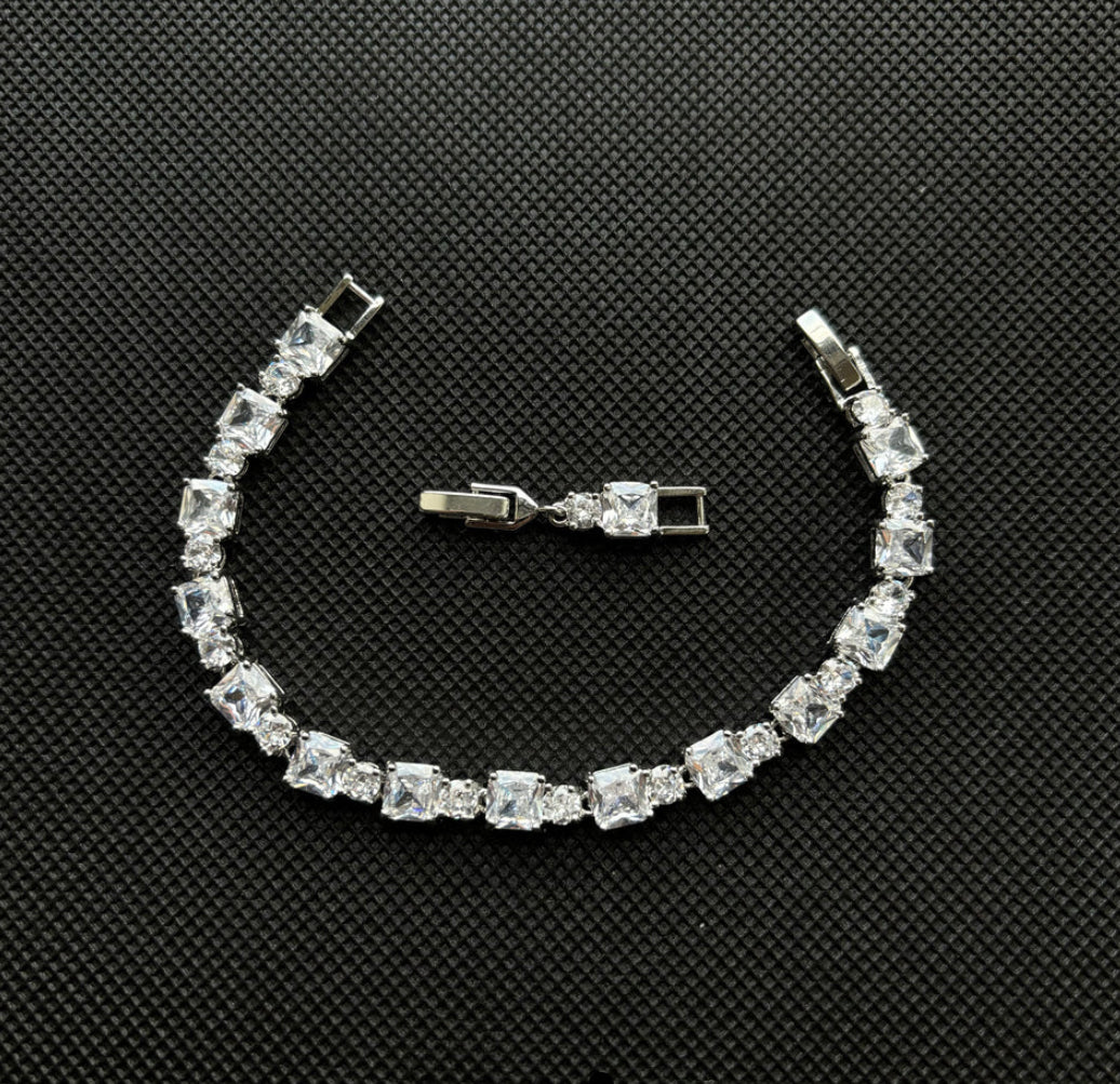 Bracelet carré en cristal