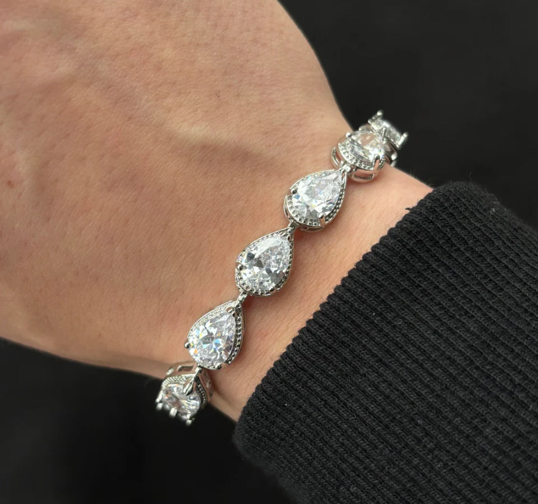 Bracelet classique en forme de goutte de pluie