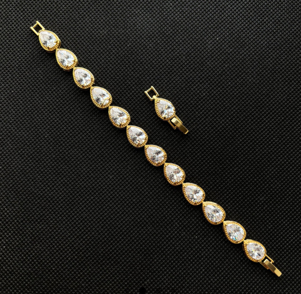 Raindrop Bracelet Gold