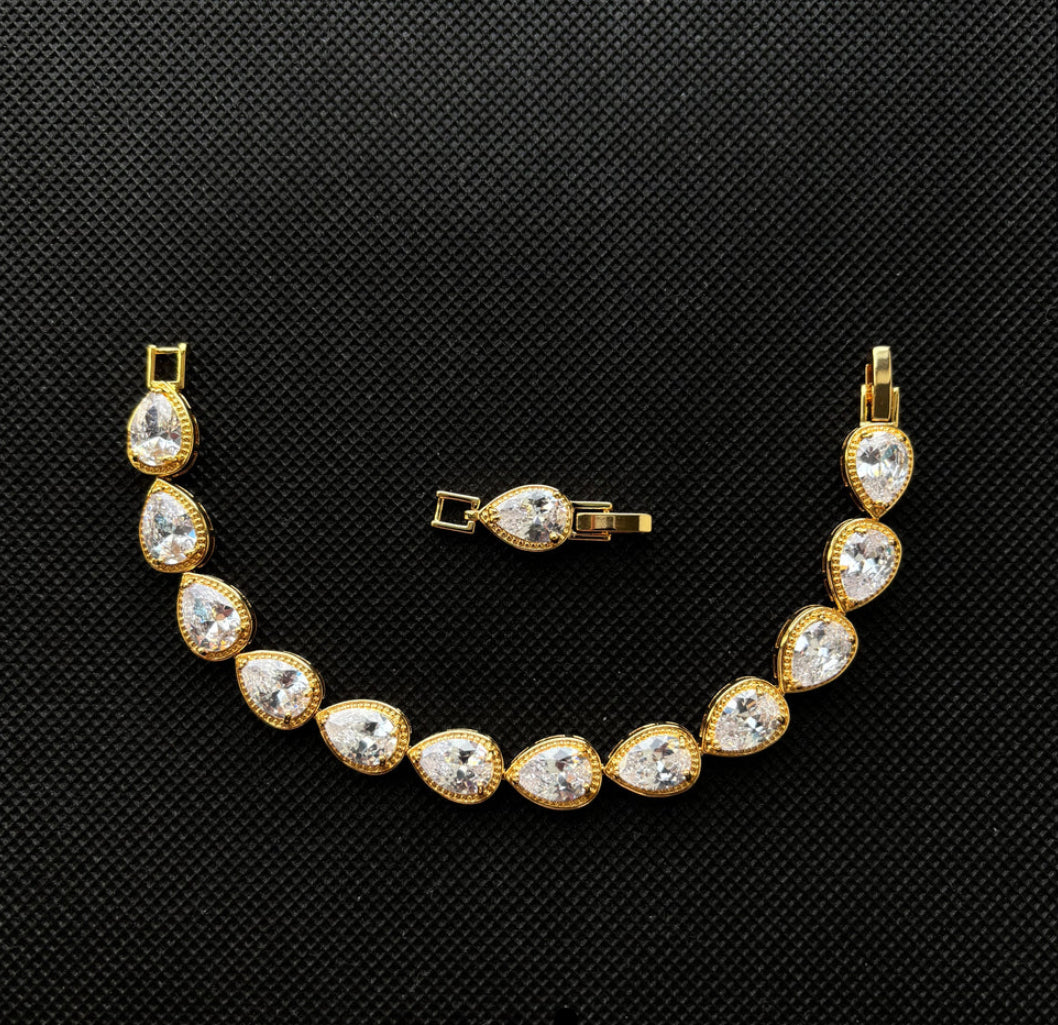 Raindrop Bracelet Gold